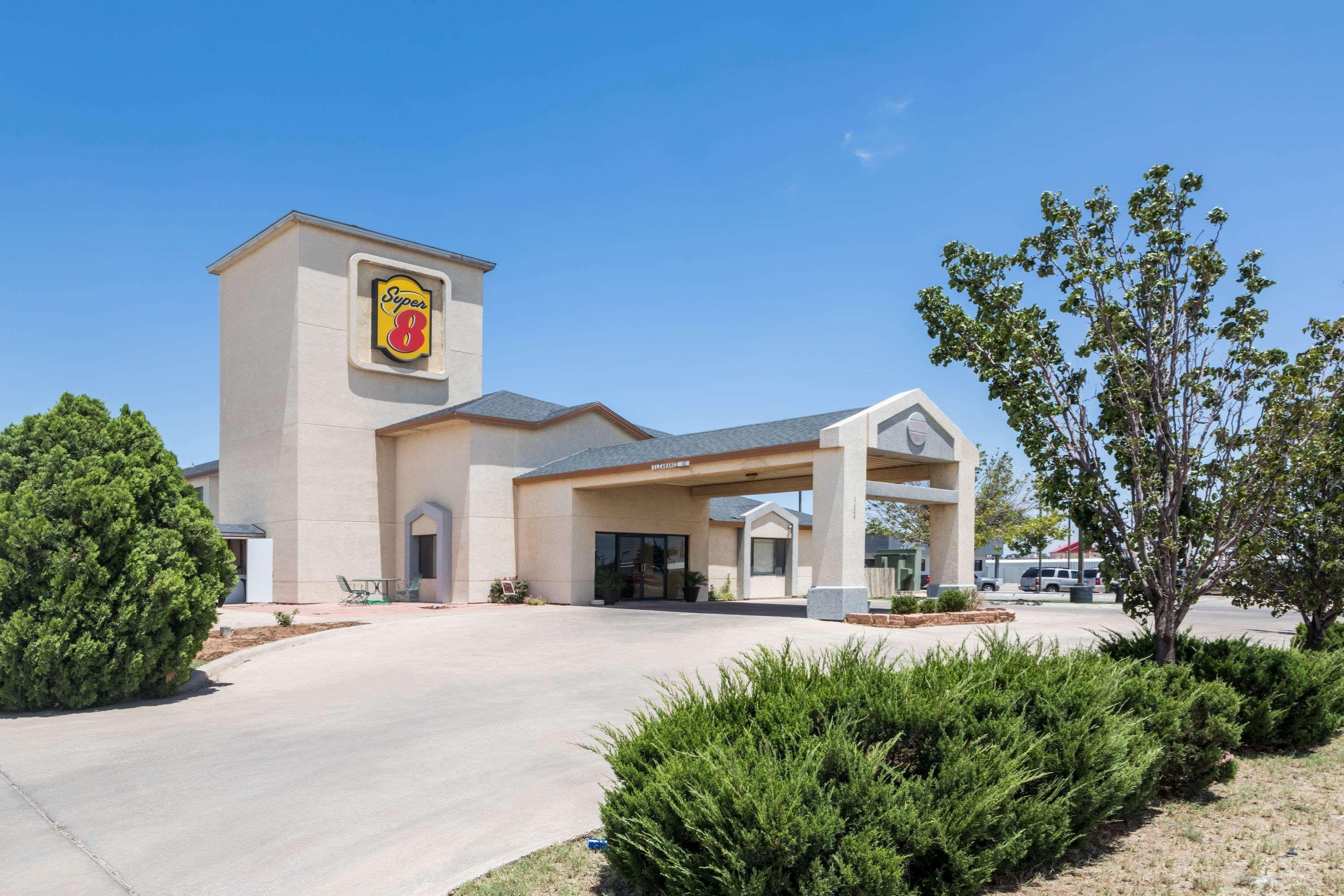 Super 8 By Wyndham Midland Motel Екстериор снимка